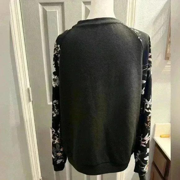 Women’s top with floral Raglan sleeves with waistband NWOT size Large - Picture 6 of 7